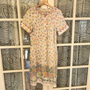 Lazy Life M White Floral Vintage 70s Night Dress House Coat housewife